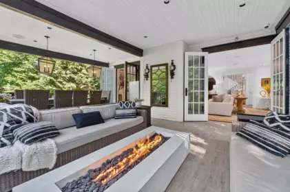 Breakfast Nook Photo of 3389 Pine Crescent, Vancouver, BC