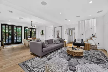 Hot Tub / Spa Photo of 3389 Pine Crescent, Vancouver, BC