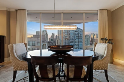 Breakfast Nook Photo of 2600 1280 Richards Street, Vancouver, BC