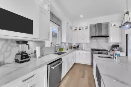 16520 20a Avenue, Surrey, BC, Surrey — Single Family Residence for sale