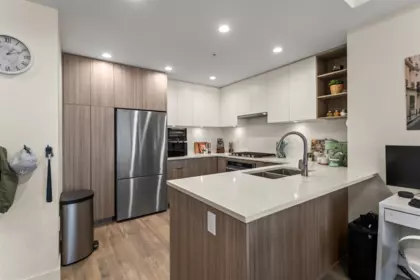 411 750 Dogwood Street, Coquitlam, BC, Coquitlam — Apartment/Condo for sale