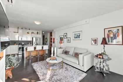 1803 151 W 2nd Street, North Vancouver, BC, North Vancouver — Apartment/Condo for sale