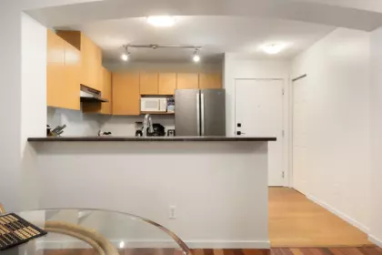 414 9319 University Crescent, Burnaby, BC, Burnaby — Apartment/Condo for sale