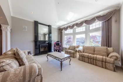 2141 E 38th Avenue, Vancouver, BC, Vancouver — Single Family Residence for sale