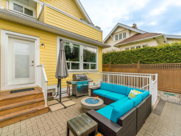 359 E 13 Street, North Vancouver, BC, North vancouver — Half Duplex for sale