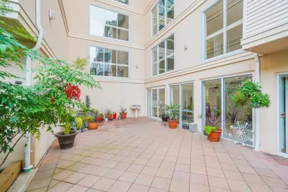203 5419 201a Street, Langley, BC, Langley — Apartment/Condo for sale