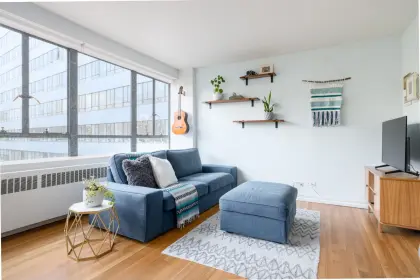 321 1445 Marpole Avenue, Vancouver, BC, Vancouver — Apartment/Condo for sale