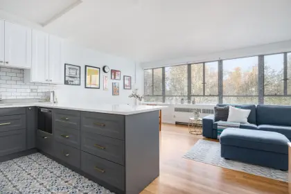 321 1445 Marpole Avenue, Vancouver, BC, Vancouver — Apartment/Condo for sale