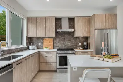 32 3597 Malsum Drive, North Vancouver, BC, North vancouver — Townhouse for sale
