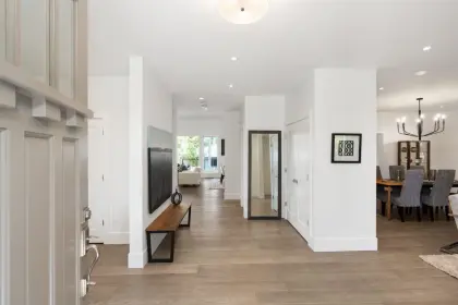 744 E 17th Street, North Vancouver, BC, North vancouver — Single Family Residence for sale