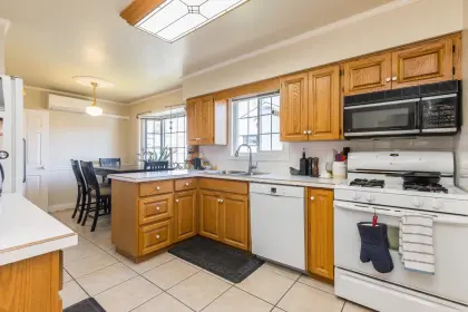 9807 Angus Drive, Chilliwack, BC, Chilliwack — Single Family Residence for sale