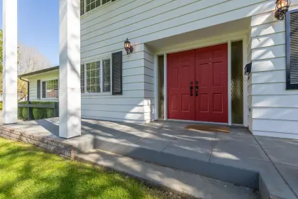 9807 Angus Drive, Chilliwack, BC, Chilliwack — Single Family Residence for sale