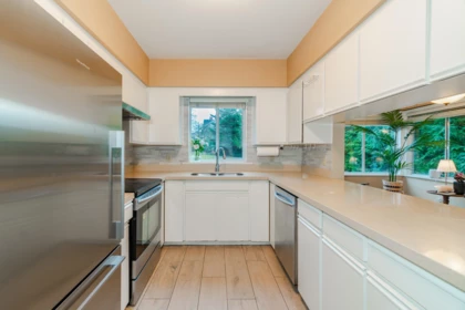 Kitchen Island Photo of 6812 Arbutus Street, Vancouver, BC