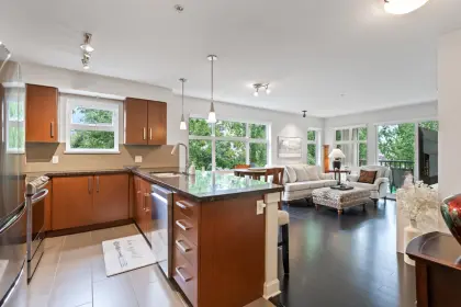 215 15168 19 Avenue, Surrey, BC, Surrey — Apartment/Condo for sale