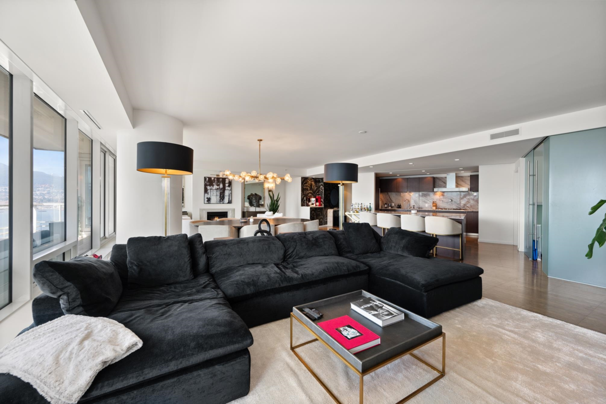 Breakfast Nook Photo of 2808 1011 W Cordova Street, Vancouver, BC