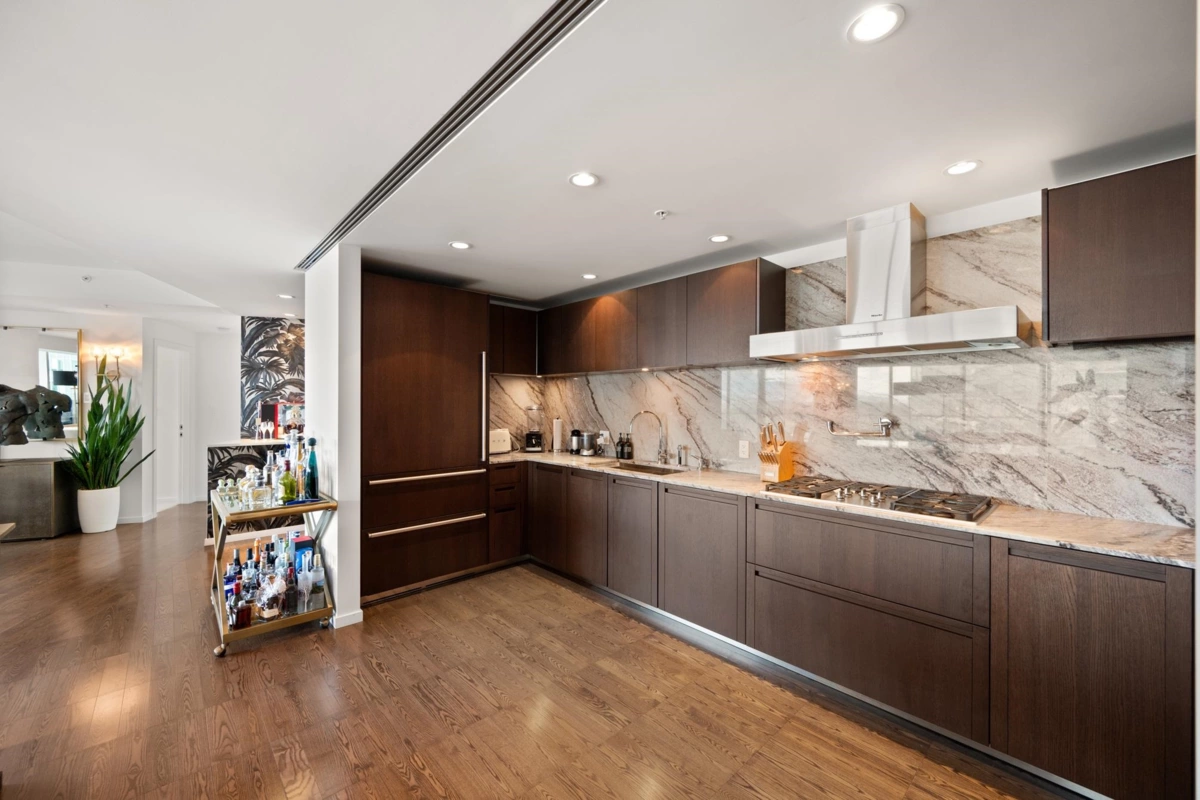 Guest Bathroom Photo of 2808 1011 W Cordova Street, Vancouver, BC