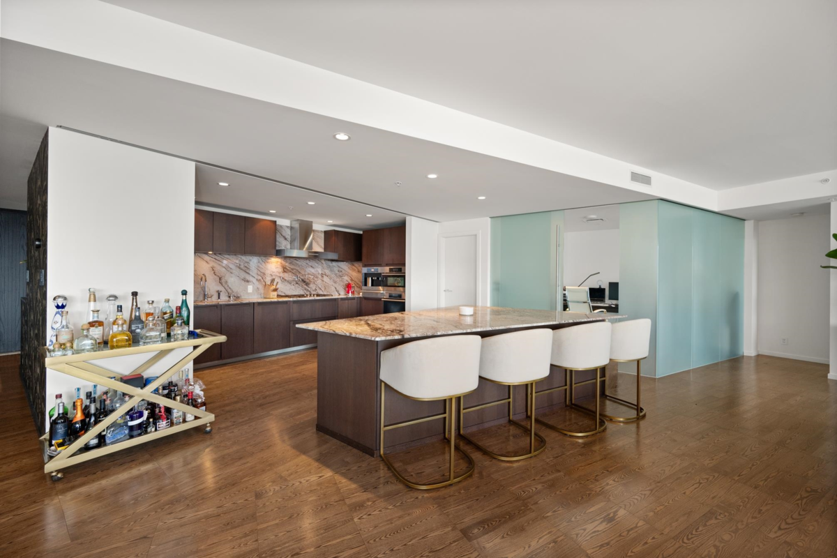 Walk-In Closet Photo of 2808 1011 W Cordova Street, Vancouver, BC