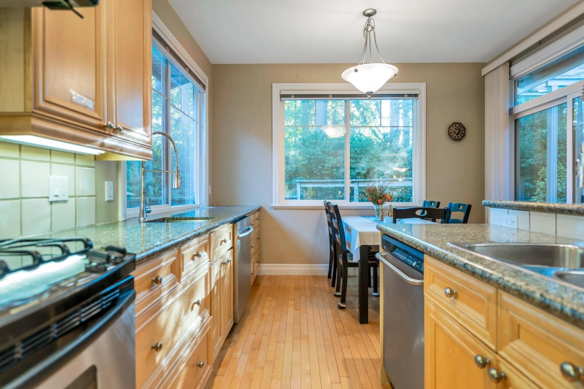 Walk-In Closet Photo of 3622 154 Street, Surrey, BC