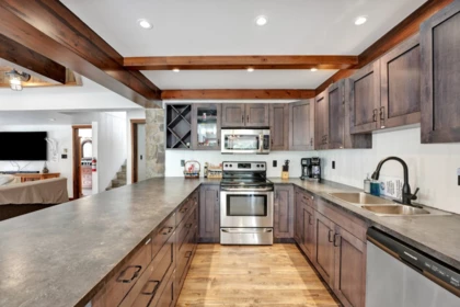 Breakfast Nook Photo of 2 20919 Snowflake Crescent, Mission, BC