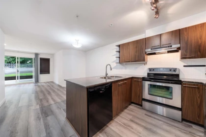 212 4799 Brentwood Drive, Burnaby, BC, Burnaby — Apartment/Condo for sale