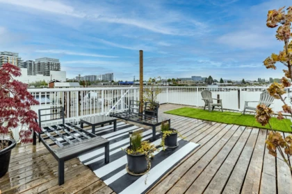 Hot Tub / Spa Photo of 6W2 8191 River Road, Richmond, BC