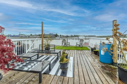 Swimming Pool Photo of 6W2 8191 River Road, Richmond, BC