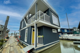 6W2 8191 River Road, Richmond, BC