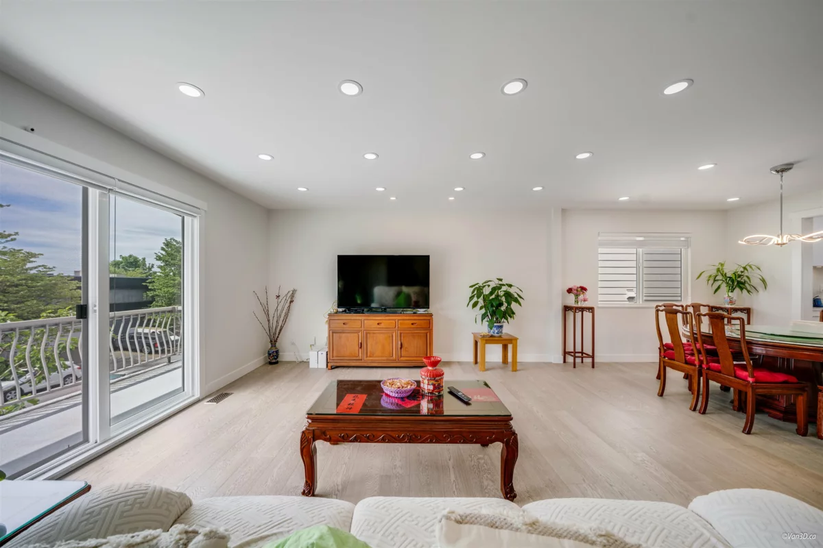 Kitchen Island Photo of 3881 Napier Street, Burnaby, BC
