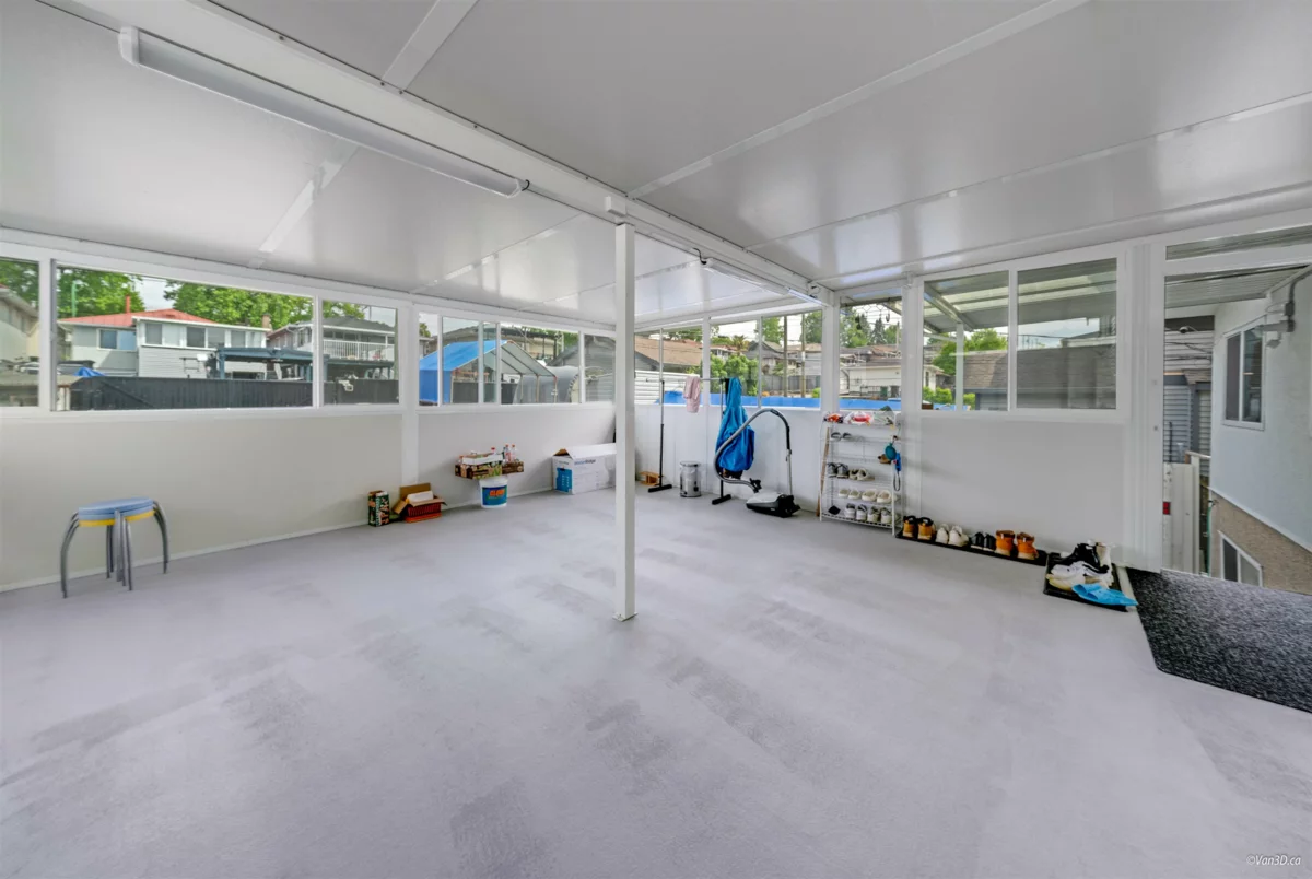 Outdoor Patio Photo of 3881 Napier Street, Burnaby, BC