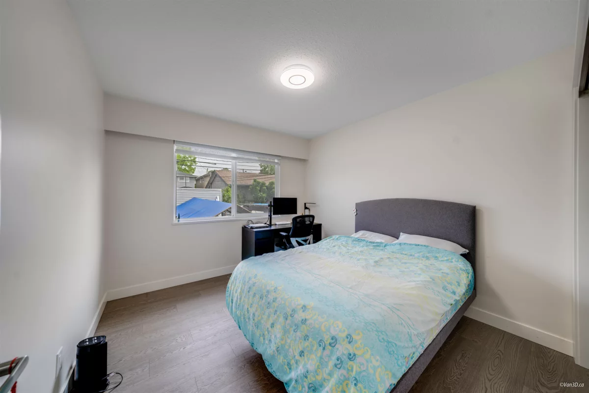 Powder Room Photo of 3881 Napier Street, Burnaby, BC