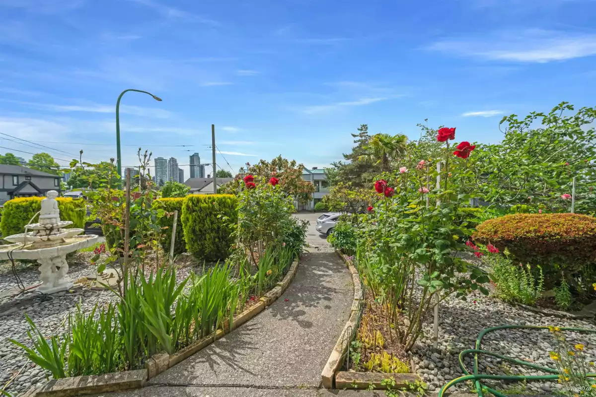 Swimming Pool Photo of 3881 Napier Street, Burnaby, BC