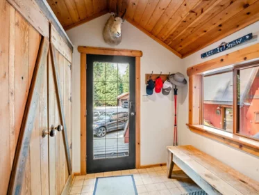 6554 Balsam Way, Whistler, BC, Whistler — Single Family Residence for sale