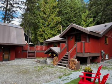 6554 Balsam Way, Whistler, BC, Whistler — Single Family Residence for sale