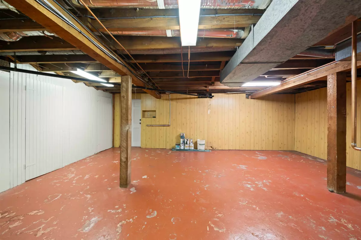 Hot Tub / Spa Photo of 3492 W 34th Avenue, Vancouver, BC