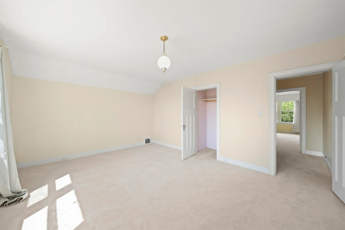 Swimming Pool Photo of 3492 W 34th Avenue, Vancouver, BC