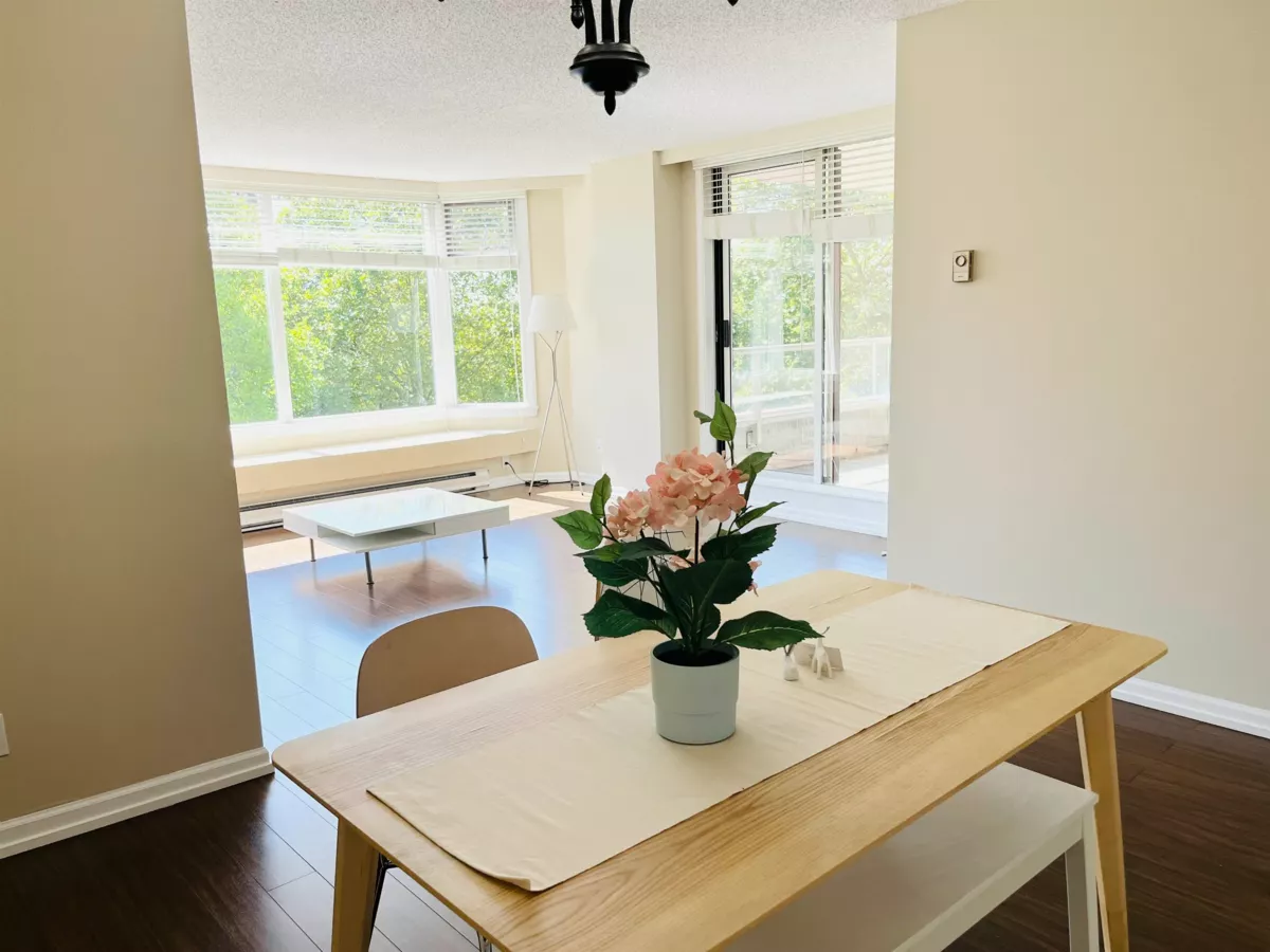 Kitchen Island Photo of 503 7321 Halifax Street, Burnaby, BC