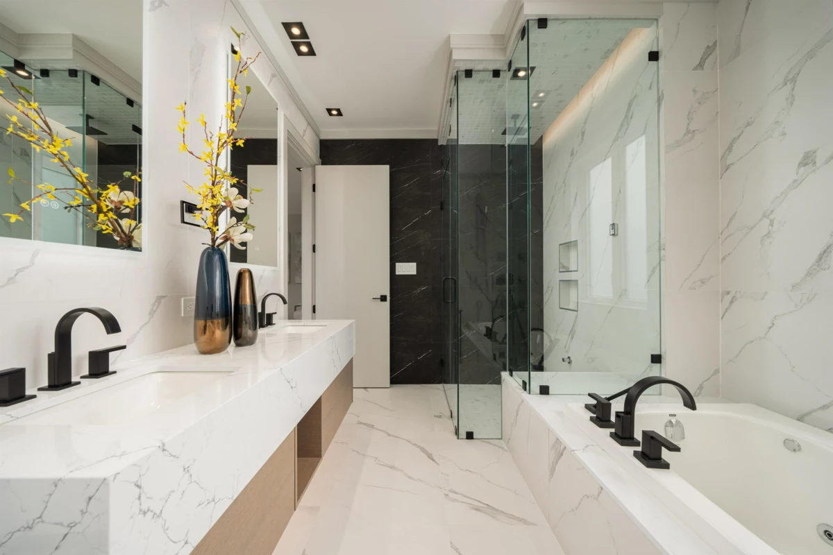 Backyard Photo of 6571 Whiteoak Drive, Richmond, BC