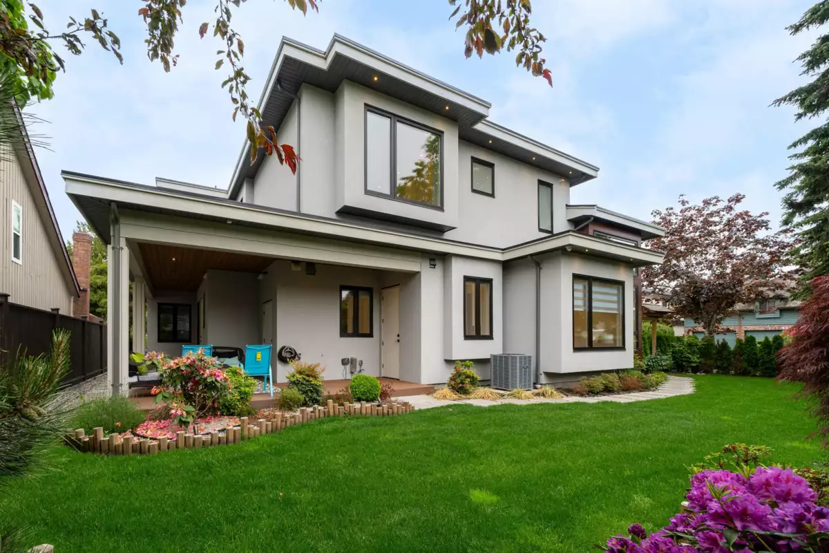 Fitness Center Photo Near 6571 Whiteoak Drive, Richmond, BC