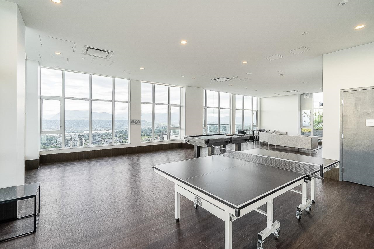 Backyard Photo of 2606 13350 Central Avenue, Surrey, BC