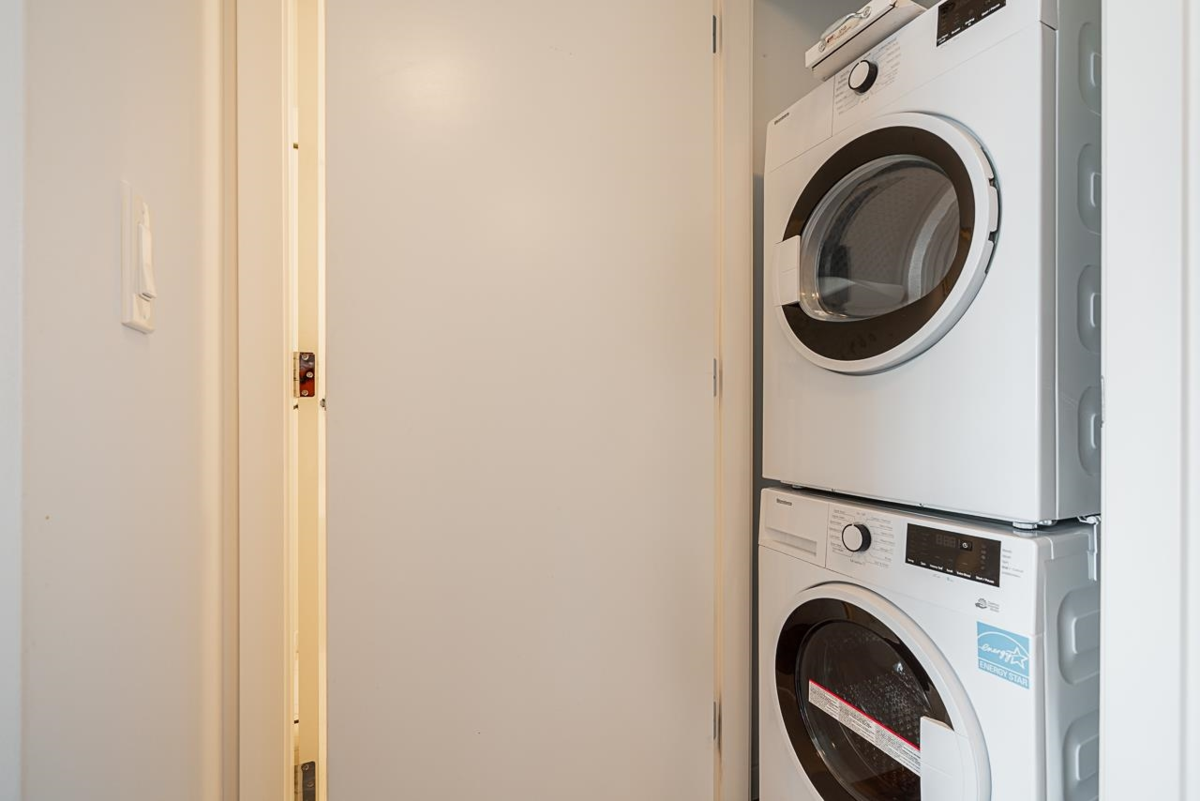 Powder Room Photo of 2606 13350 Central Avenue, Surrey, BC