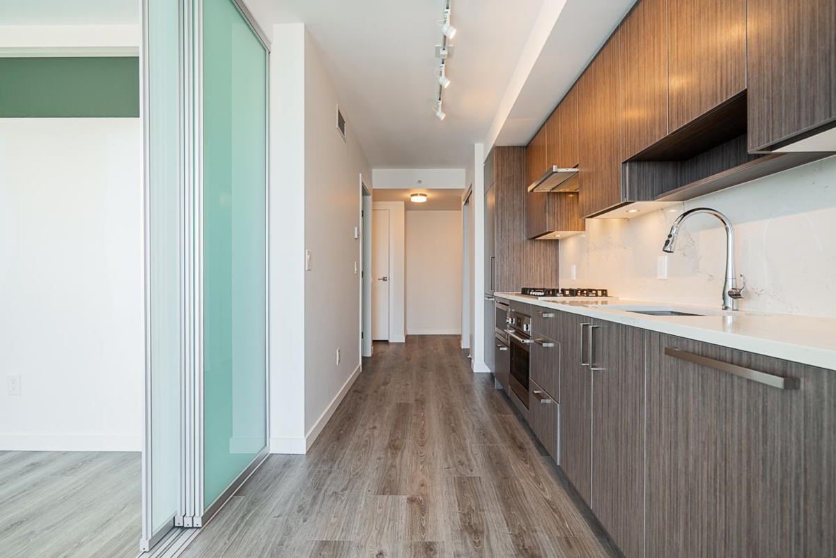 Primary Bathroom Photo of 2606 13350 Central Avenue, Surrey, BC