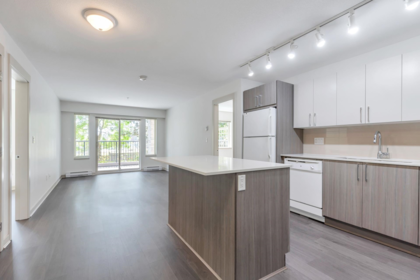 212 8695 160 Street, Surrey, BC, Surrey — Apartment/Condo for sale