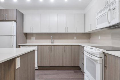 212 8695 160 Street, Surrey, BC, Surrey — Apartment/Condo for sale