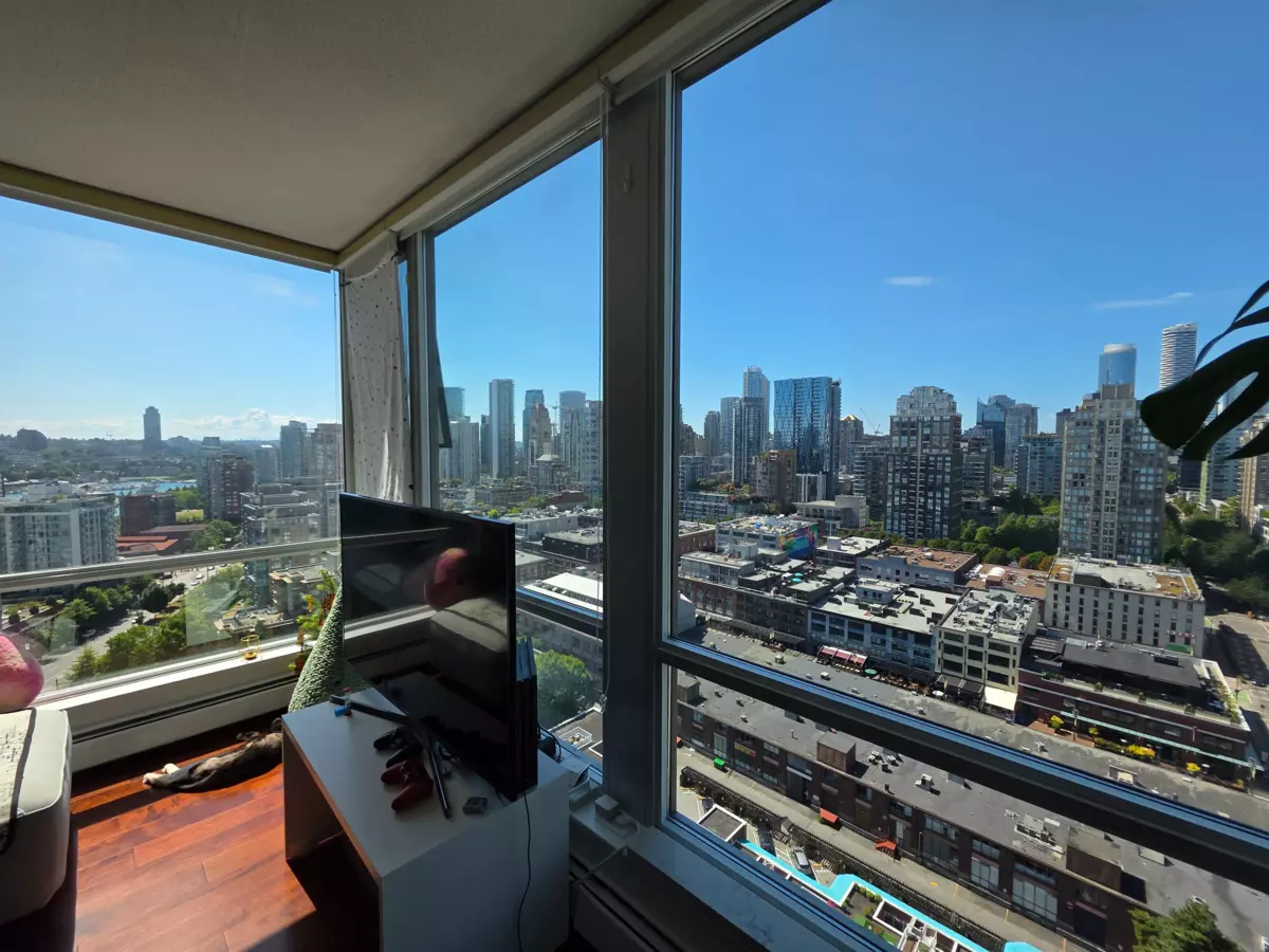 Primary Bathroom Photo of 2709 1008 Cambie Street, Vancouver, BC