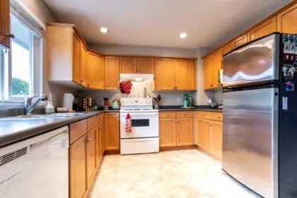 8 9472 Woodbine Street, Chilliwack, BC, Chilliwack — Townhouse for sale
