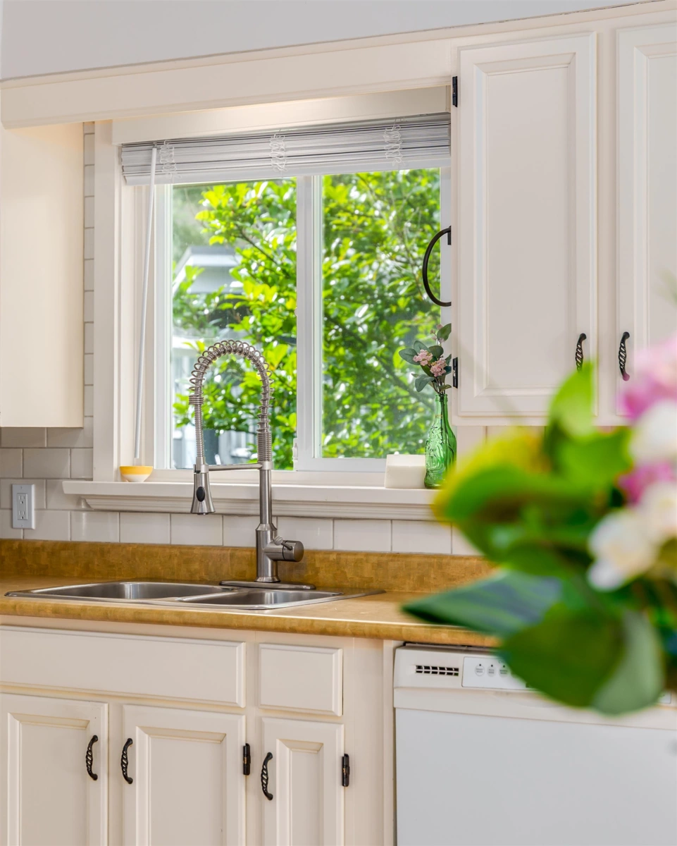 Family Room Photo of 34777 Mt Blanchard Drive, Abbotsford, BC