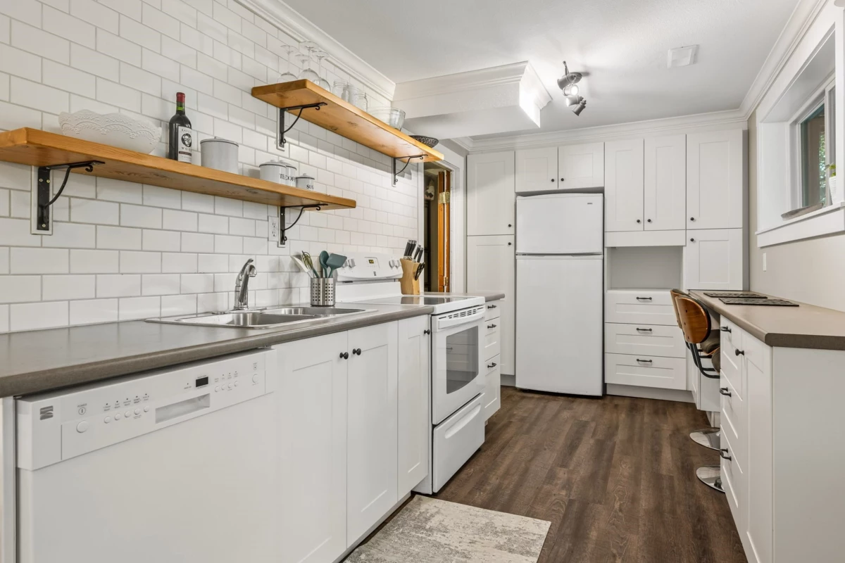 Hallway Photo of 34777 Mt Blanchard Drive, Abbotsford, BC