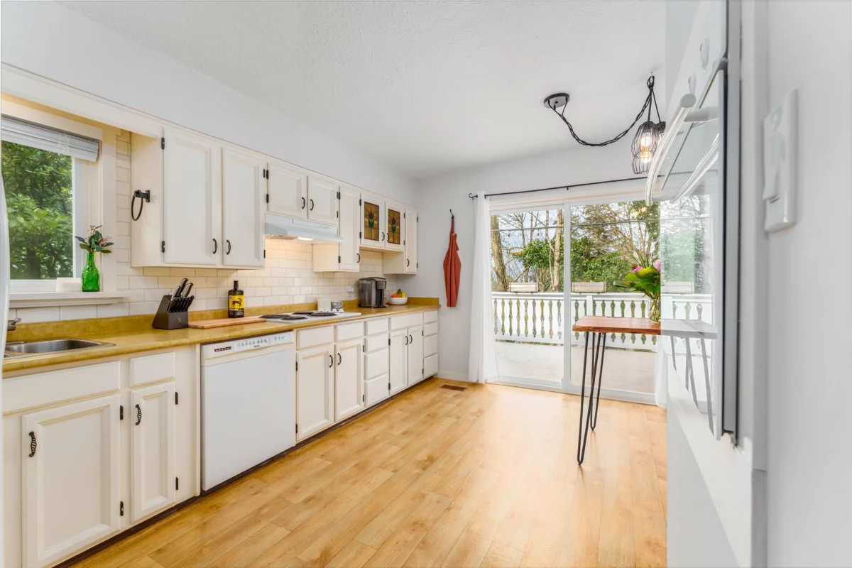 Primary Bathroom Photo of 34777 Mt Blanchard Drive, Abbotsford, BC
