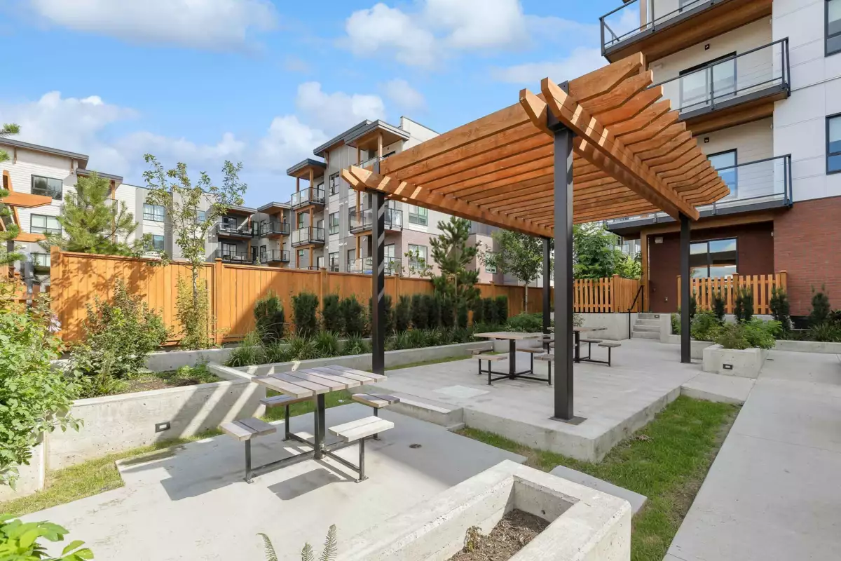 Entry Foyer Photo of 411 20286 72b Avenue, Langley, BC