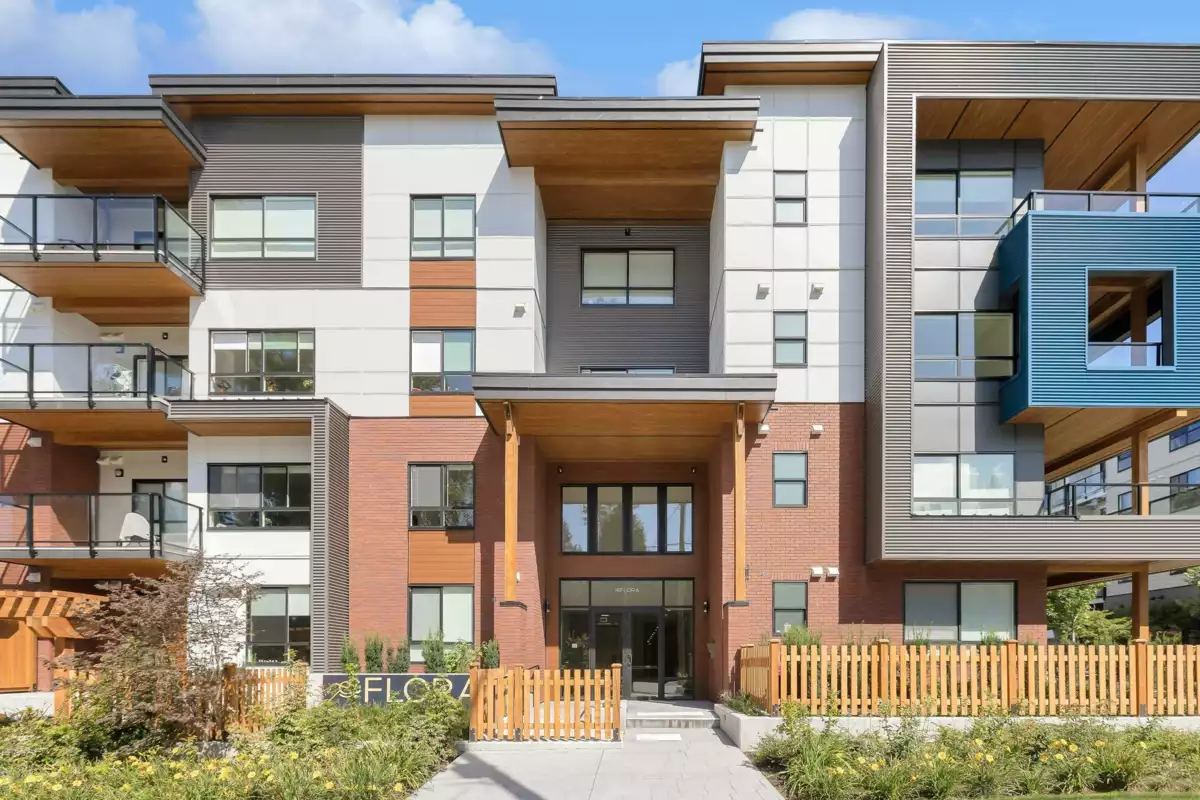 Exterior Front Photo of 411 20286 72b Avenue, Langley, BC